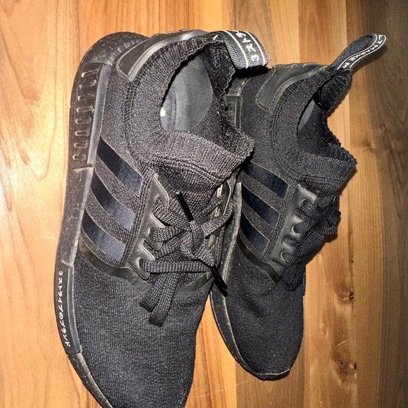 adidas gazelle silver green womens Adidas NMD R1 "Triple White" MISMATE Men's L:12 R:11-BA7245  lostsoles213